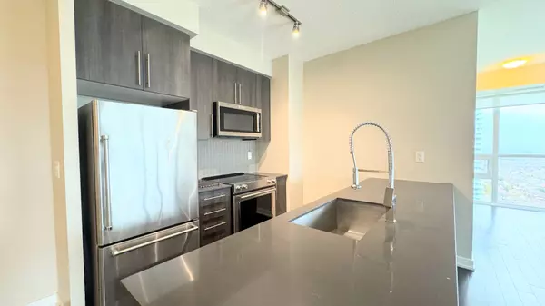 Mississauga, ON L5B 0J7,4011 Brickstone Mews #3210