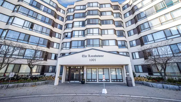 Mississauga, ON L5C 4R2,1001 Cedarglen Gate #106