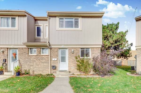 561 Childs DR #12, Milton, ON L9T 3Z1