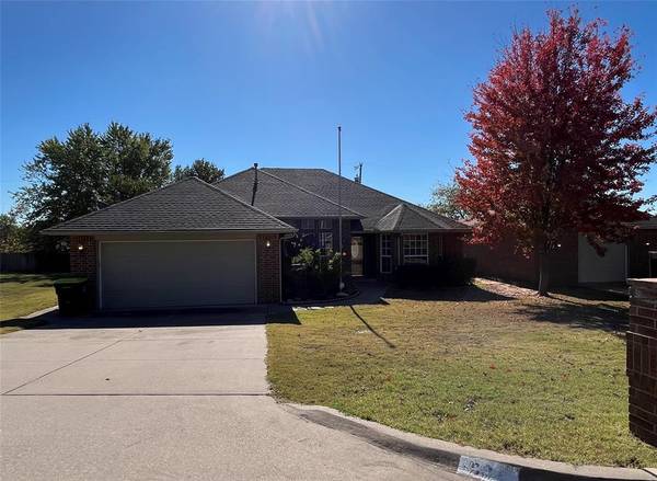 922 Blue Bird Terrace, Purcell, OK 73080