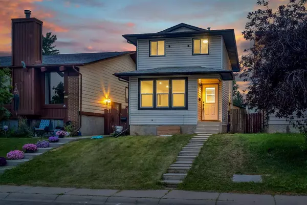 Calgary, AB T1Y 5L8,38 Templeson CRES Northeast