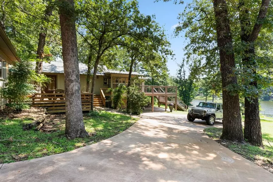 316 Oxbow Cove, Holly Lake Ranch, TX 75765