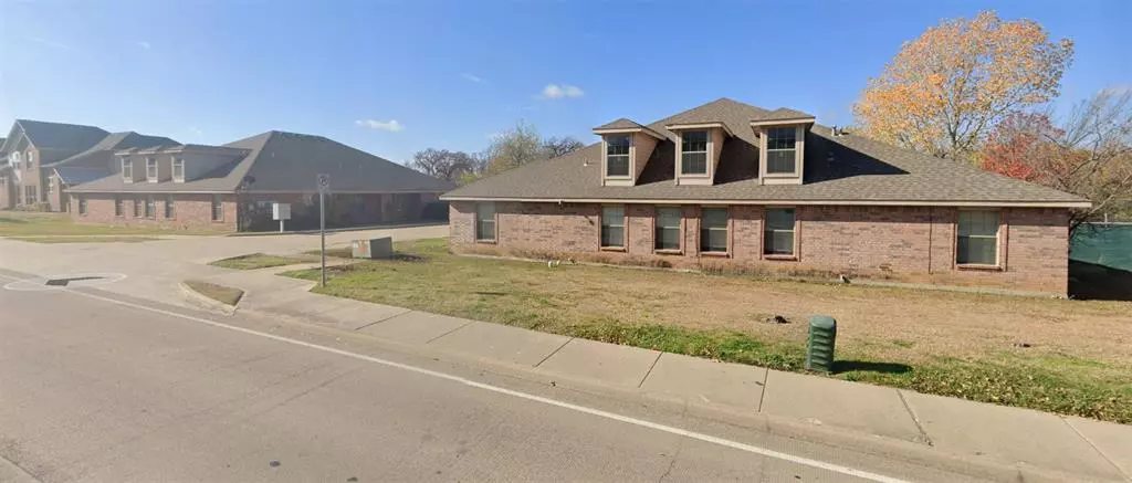 2335 N Elm Street, Denton, TX 76201