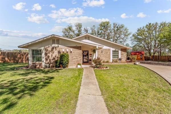 De Leon, TX 76444,172 N Mohon Street