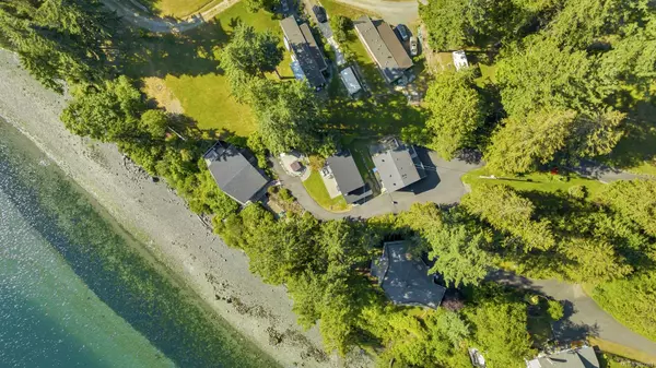 871 Cherry Point Rd, Cobble Hill, BC V8H 0E9