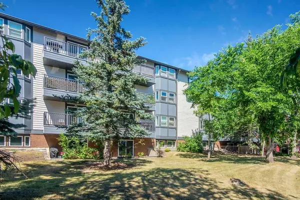 550 Westwood DR Southwest #122, Calgary, AB T3C 3T9