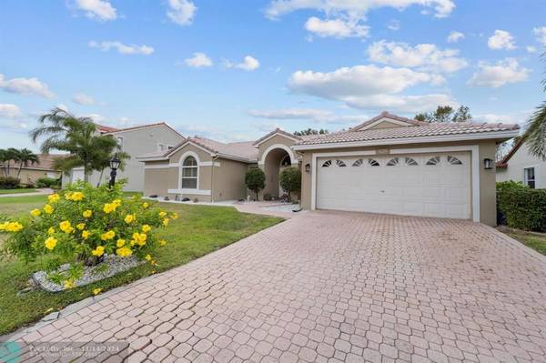 9275 Lake Serena Dr, Boca Raton, FL 33496