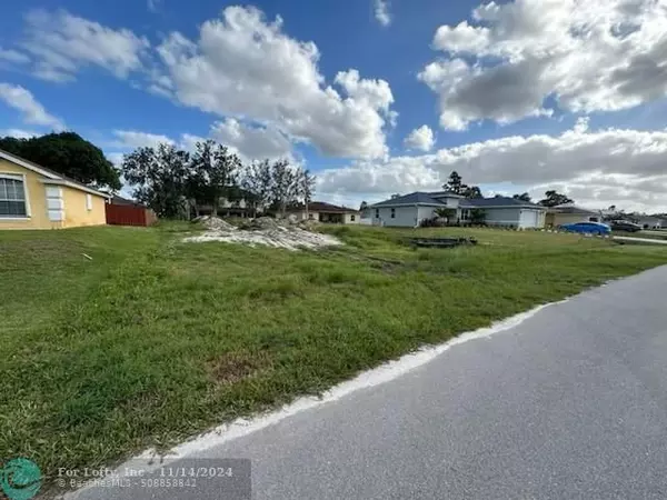 Port St Lucie, FL 34953,1915 SW Glenco St