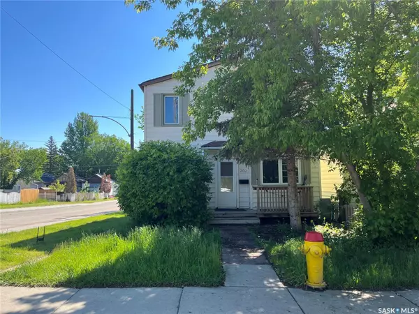 Saskatoon, SK S7M 2H3,202 L AVENUE S