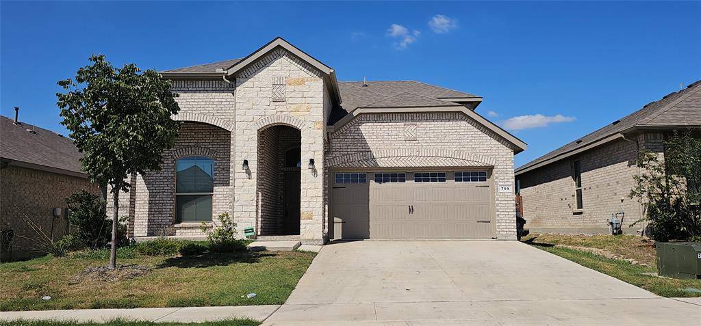 709 Red Cedar Lane, Glenn Heights, TX 75154