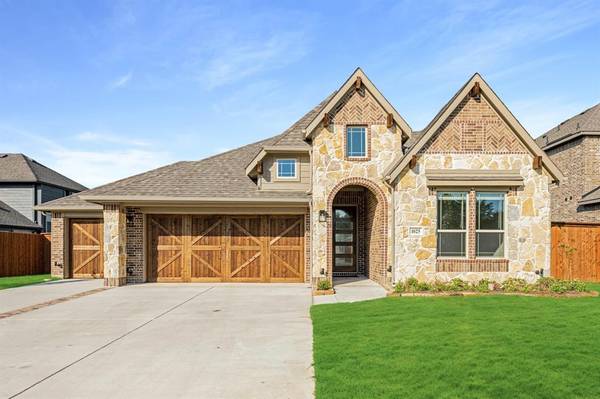 1025 Stillmeade Drive, Midlothian, TX 76065