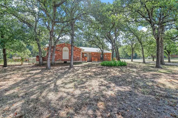 Burleson, TX 76028,745 Carol Lane