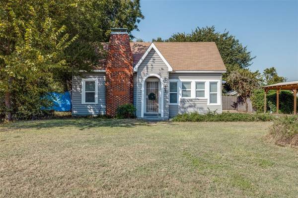 803 Austin Street, Arlington, TX 76012