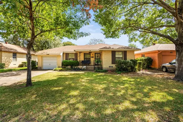 10228 San Juan Avenue,  Dallas,  TX 75228