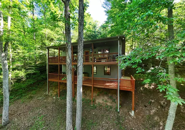 Hiawassee, GA 30546,460 Pierce Cove Road