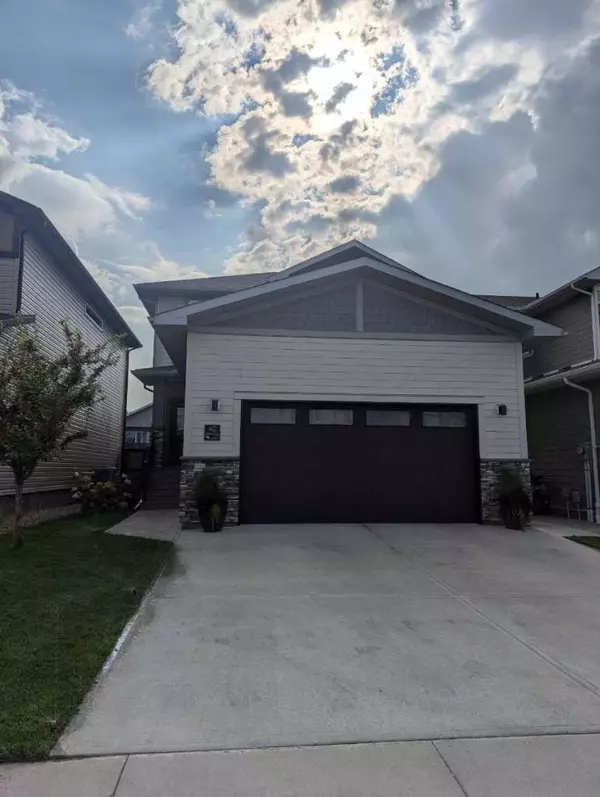 40 Northlander RD West, Lethbridge, AB T1J5G6