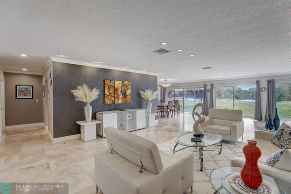 Tamarac, FL 33319,5306 Sea Grape Cir