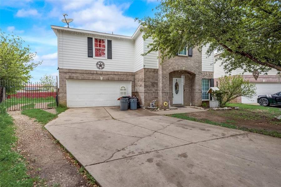 3005 Ronay Drive, Forest Hill, TX 76140