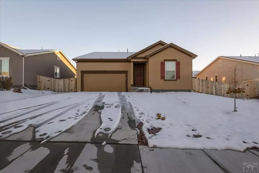 2212 Sunrise Ln, Pueblo, CO 81008