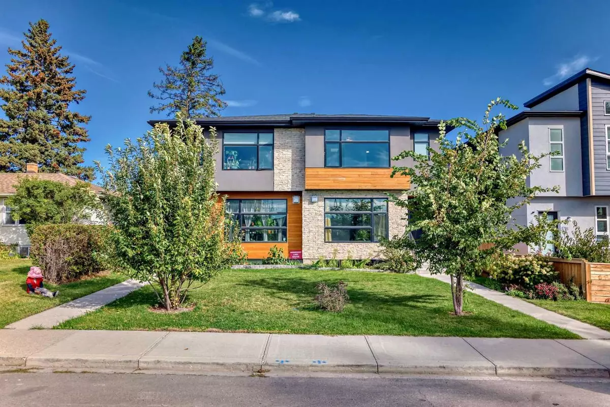 Calgary, AB T3C 1N5,1716 32 ST SW