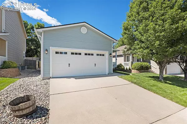 Colorado Springs, CO 80923,5165 Luster DR