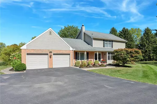 7954 Woodsbluff Run,  Upper Macungie Twp,  PA 18051