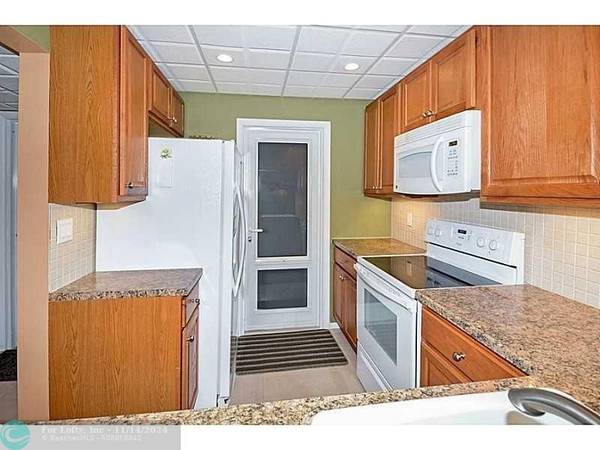 Lauderdale By The Sea, FL 33062,1481 S OCEAN BL  #228B