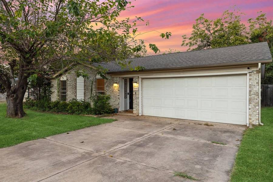 120 Matthew Drive, Crowley, TX 76037