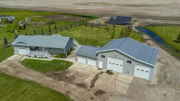 260050 Township Road 224,  Rural Wheatland County,  AB T0J0M0