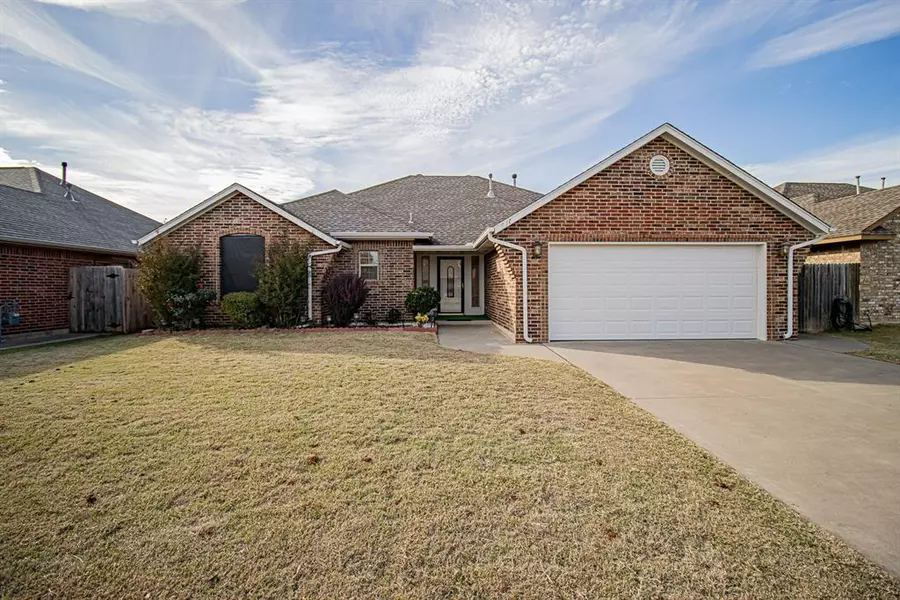 616 Morningside Drive, Yukon, OK 73099