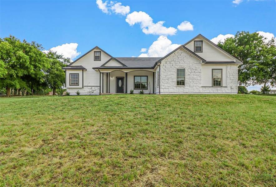 1712 Hearn Lane, Van Alstyne, TX 75495