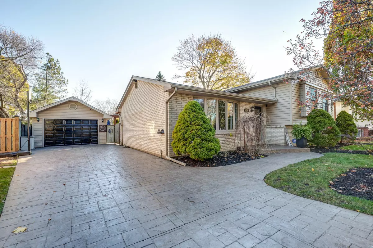 London, ON N5X 1W4,691 Algoma AVE