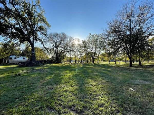 West Tawakoni, TX 75474,901 Redoak Drive