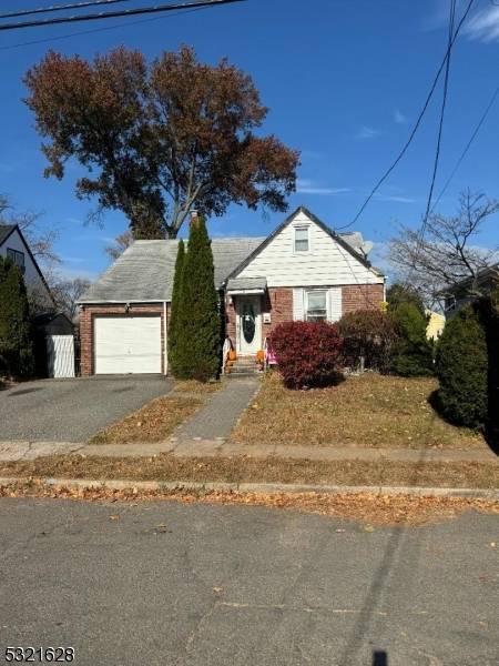 39 Brewster Pl, Bergenfield Boro, NJ 07621