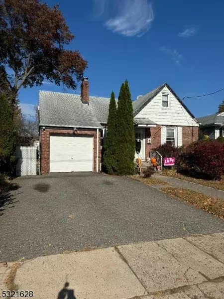 Bergenfield Boro, NJ 07621,39 Brewster Pl