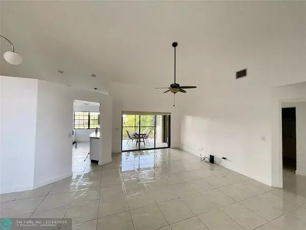 Hollywood, FL 33021,3561 Arbor Ln  #2303