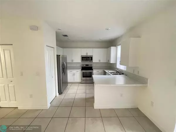 Miami, FL 33179,20554 NE 2nd Ct  #20554