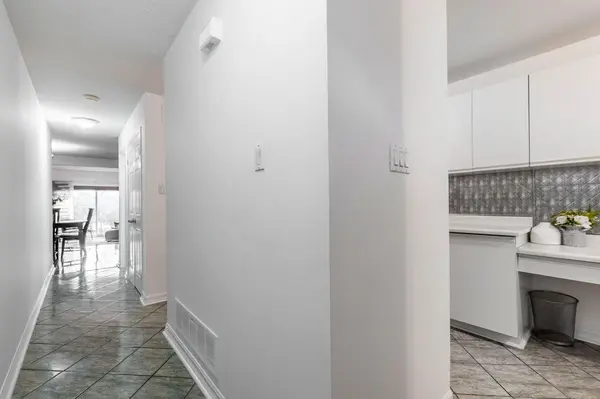 Mississauga, ON L5L 3T2,2205 South Millway N/A #115