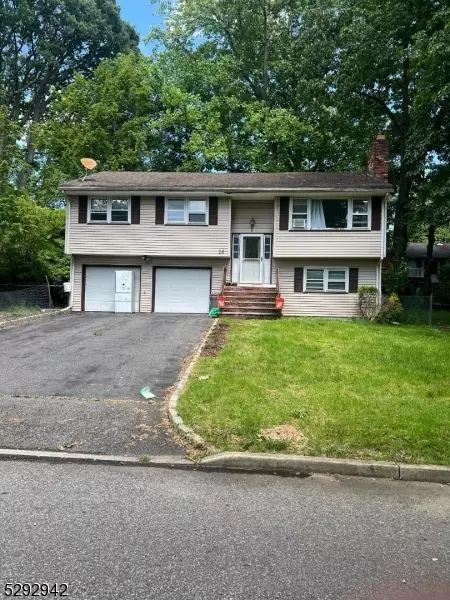 26 Carter St, Norwood Boro, NJ 07648