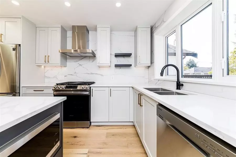 5447 KILLARNEY STREET, Vancouver, BC V5R 3W3