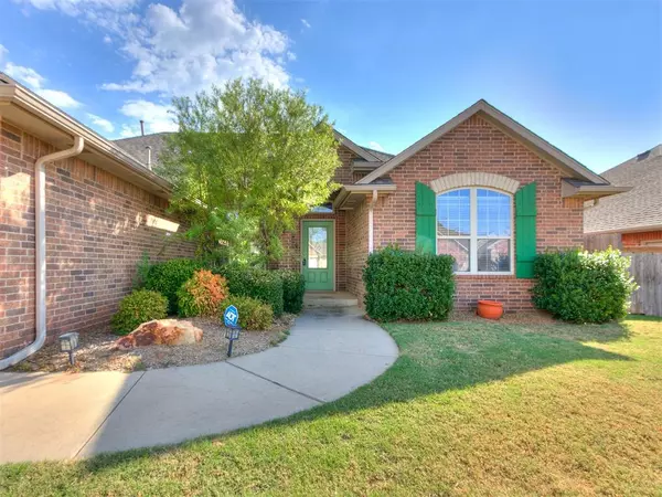 17024 Kemble Lane, Edmond, OK 73012