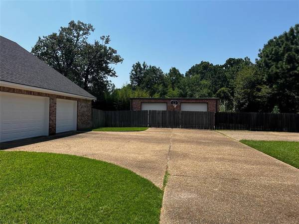 Shreveport, LA 71106,9936 Canvasback Drive