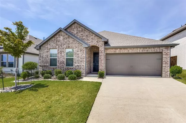 3817 Primrose Drive, Aubrey, TX 76227