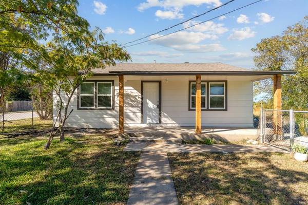 401 N Hansbarger Street, Everman, TX 76140