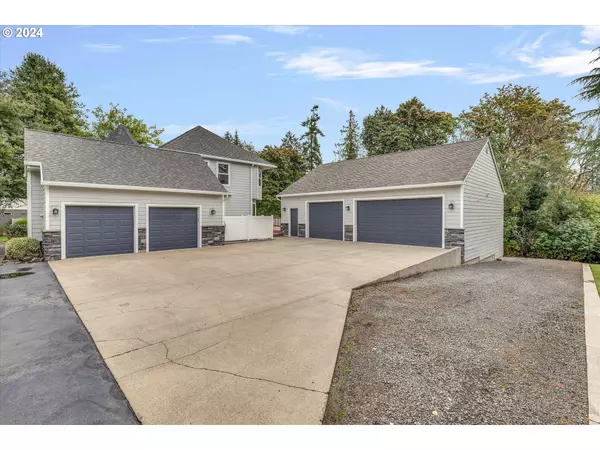 Newberg, OR 97132,9650 NE MEADOW LOOP