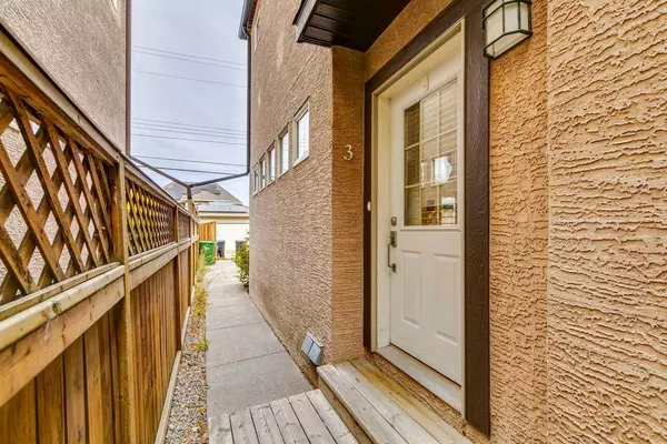 Calgary, AB T2N 0H2,2326 2 AVE Northwest #3