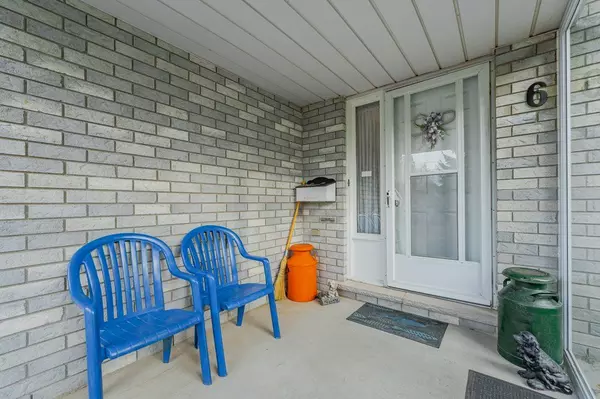 Guelph, ON N1K 1P2,6 Hollyberry PL