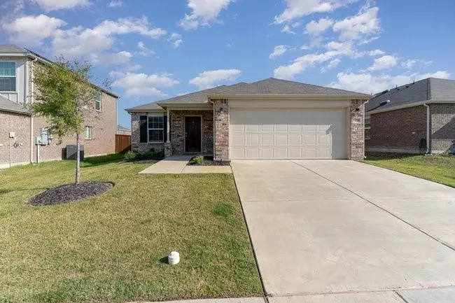 1229 Vernon Drive, Aubrey, TX 76227