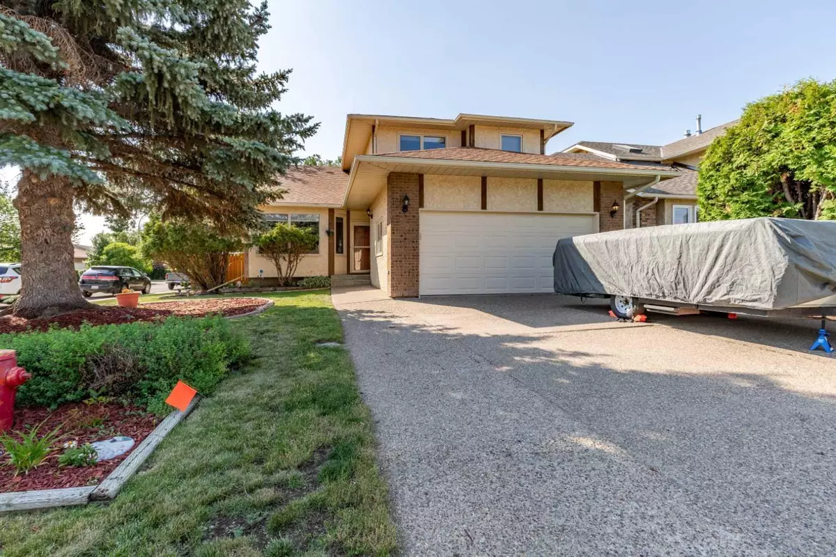 Lethbridge, AB T1J 6E3,302 Sherwood PL W