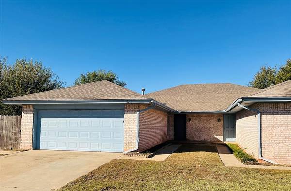 523 N Robin Way, Mustang, OK 73064